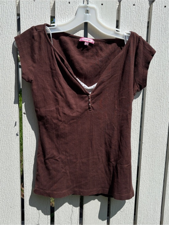 Energie Tops - Energie brown henley lace trim button up top - size medium